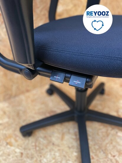 Ahrend 220 refurbished bureaustoel - nieuwe zwarte stoffering
