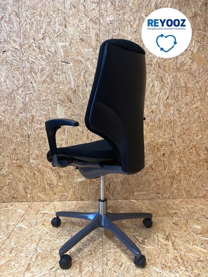 Giroflex G64 tweedehands bureaustoel - refurbished - zwarte stoffering