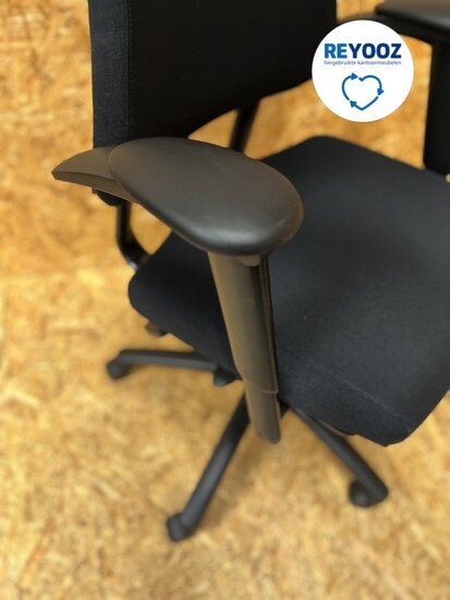 Tweedehans BMA Axia Office zwart 
