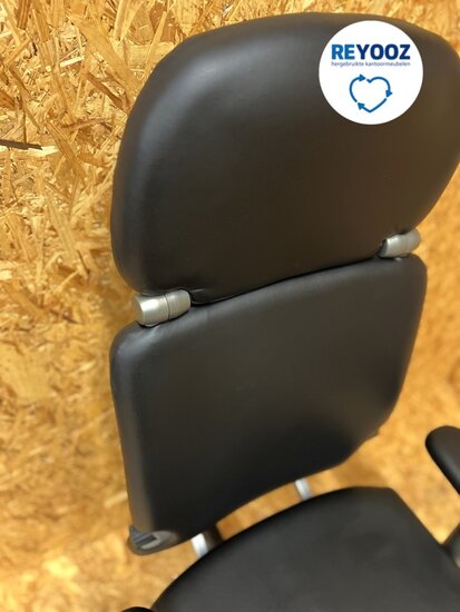 Haworth Comforto 77 met hoofdsteun in zwart leer - directiestoel