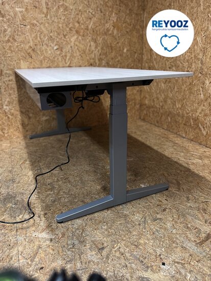 Ahrend Balance zit-sta bureau - tweedehands - 160x80cm - zilvergrijs met eiken blad