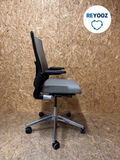 Tweedehands Ahrend 2020 Verta  - lichtgrijs tomy hilfiger edition