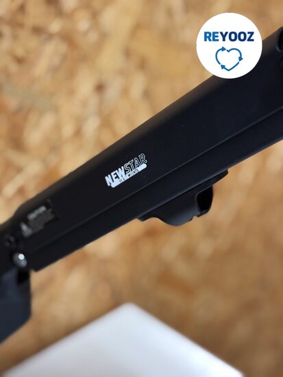 Tweedehands Newstar monitorarm voor 2 schermen in het zwart