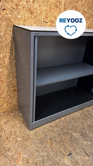 Ahrend roldeurkast - 110cm hoog - 120cm breed - 45cm diep - zilvergrijs