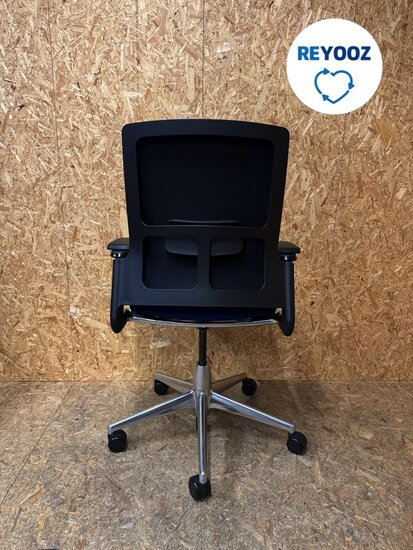 Ahrend 2020 Verta (medium rug) nieuwstaat - blauw met alu voetkruis