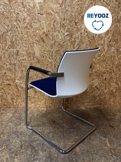 Ahrend Well vergaderstoel - blauw - nieuwstaat
