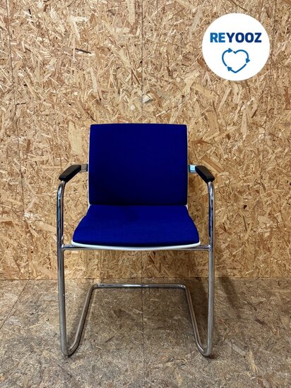 Ahrend Well vergaderstoel - blauw - nieuwstaat