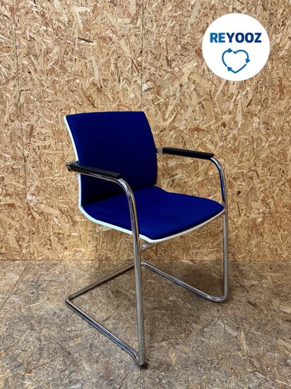 Ahrend Well vergaderstoel - blauw - nieuwstaat