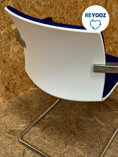Ahrend Well vergaderstoel - blauw - nieuwstaat
