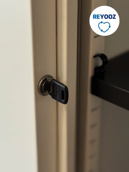 Ahrend akoestische schuifdeurkast 195x160 wit - nieuwstaat