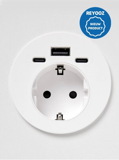 Universele inbouw powerbox - 60mm - zwart - 1x 220v - 1x USB-A - 1x USB-C - nieuw