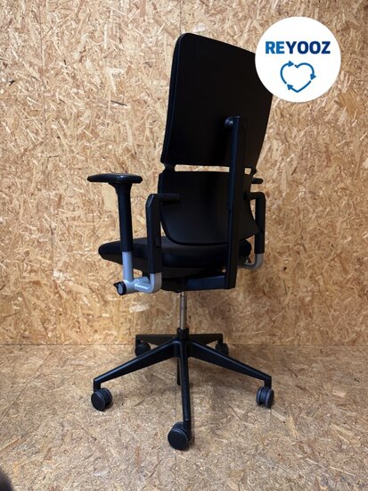 Steecase Please bureaustoel - refurbished met zwart voetkruis