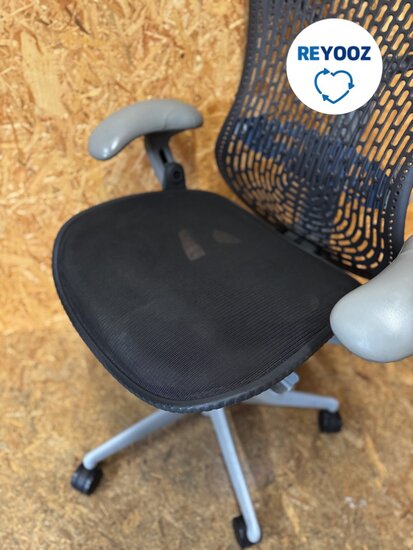 Herman Miller Mirra - antracietgrijs - tweedehands