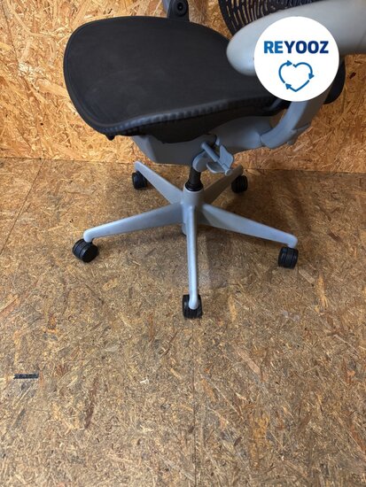 Herman Miller Mirra - antracietgrijs - tweedehands