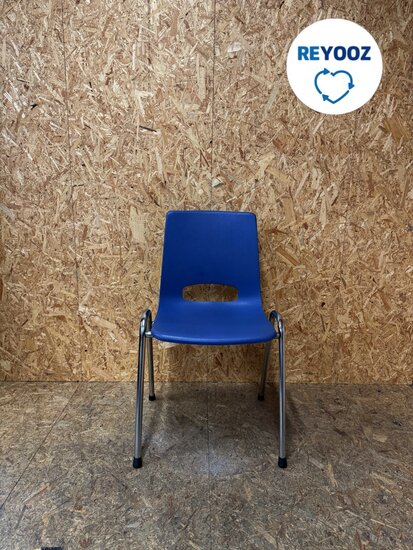 Kantinestoel - blauw - stapelbaar