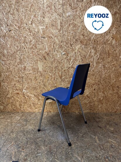 Kantinestoel - blauw - stapelbaar