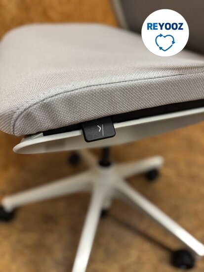 Tweedehands Ahrend Remode - lichtgrijs