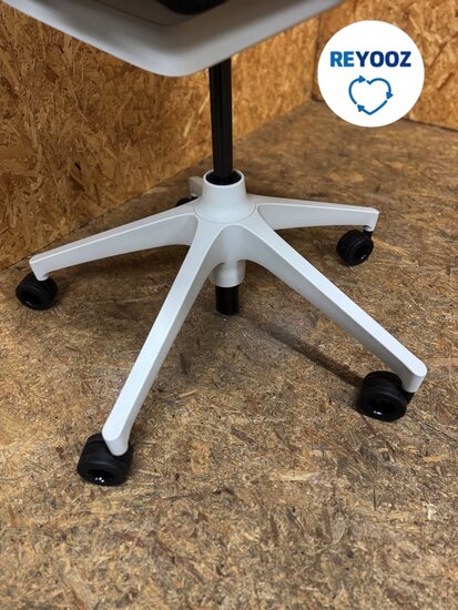 Tweedehands Ahrend Remode - lichtgrijs