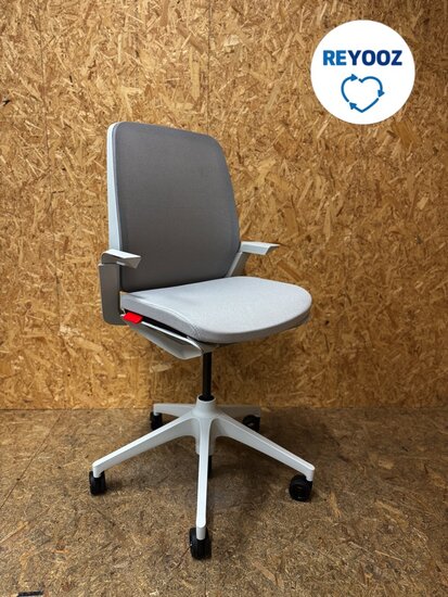 Tweedehands Ahrend Remode - lichtgrijs