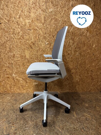 Tweedehands Ahrend Remode - lichtgrijs