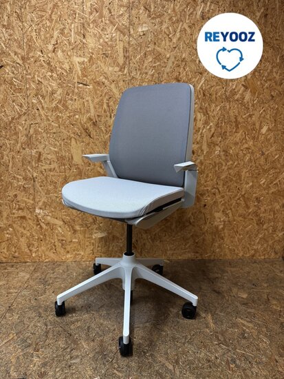 Tweedehands Ahrend Remode - lichtgrijs