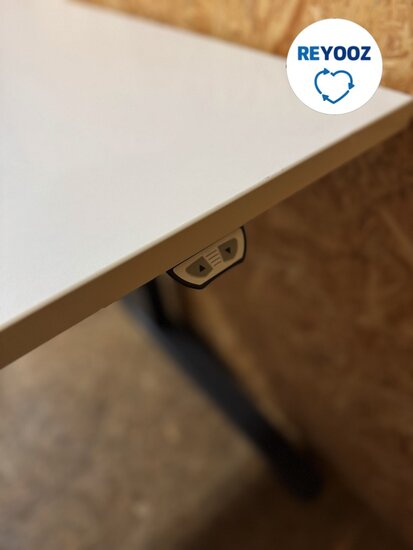 Steelcase Ology zit-sta bureau - 160x80 - zwart - antraciet