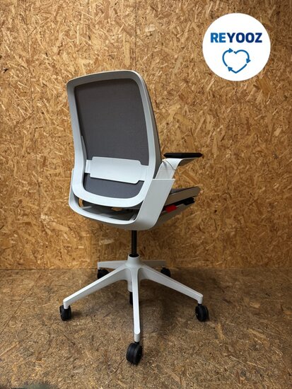 Tweedehanda Ahrend Remode A - grijs