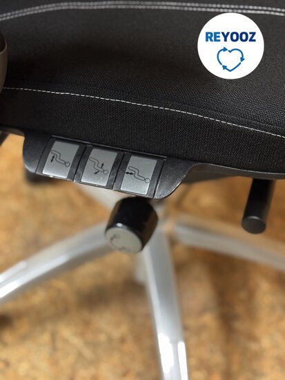 RH Logic 400 - refurbished ergonomische bureaustoel - zwart met hoofdsteun