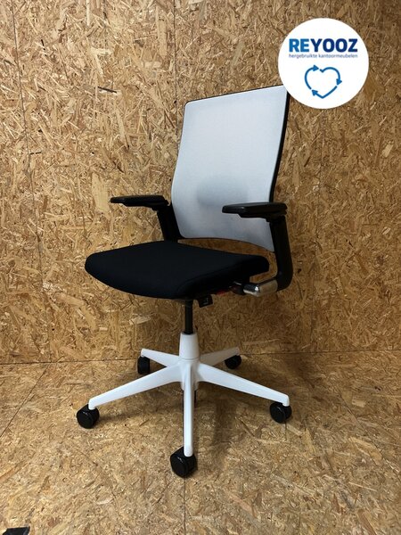 Refurbished Ahrend 2020 Verta - zelf samenstellen