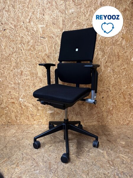 Steelcase Please office chair - black/black - refurbished